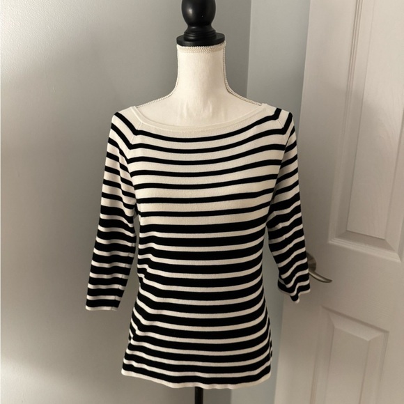 Chico's Black & White Stripe Lightweight Crew Neck Sweater 3/4 sleeves SZ 1(6-8) - Picture 1 of 8